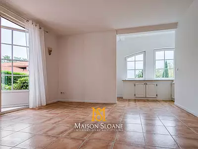 Maison, 243 m²