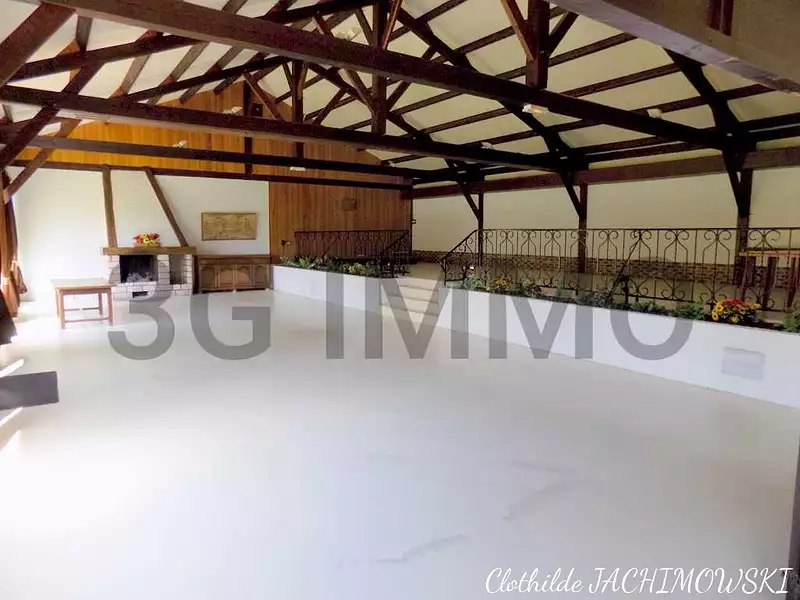 Maison, 551 m²