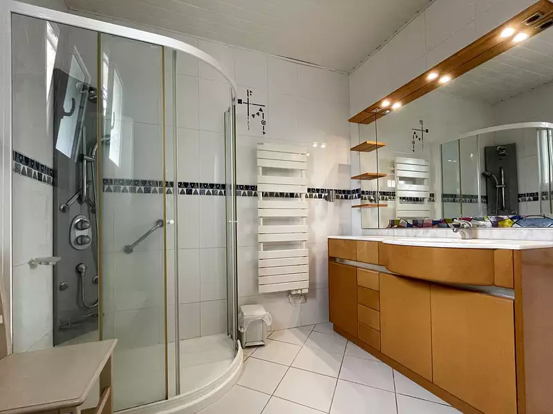 Maison, 163 m²