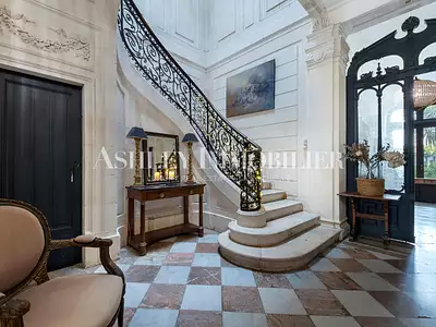 Maison, 368 m²