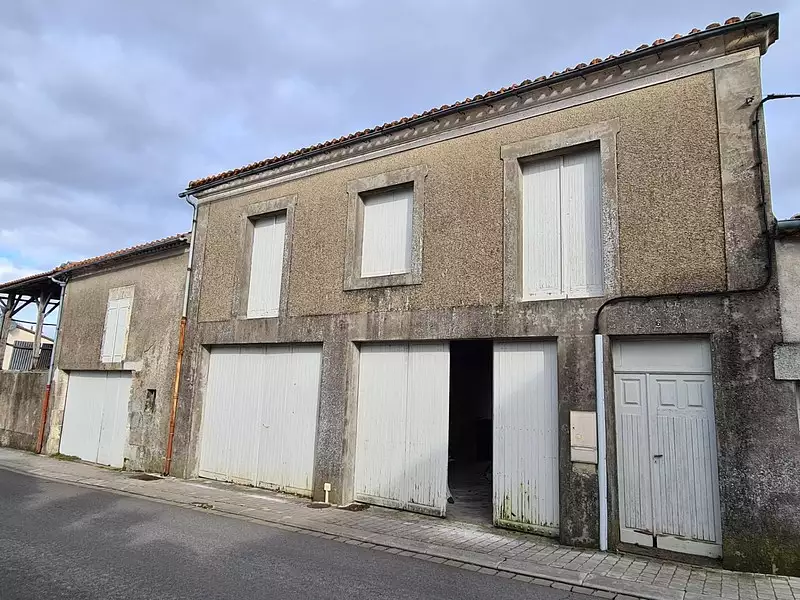 Immeuble, 350 m²