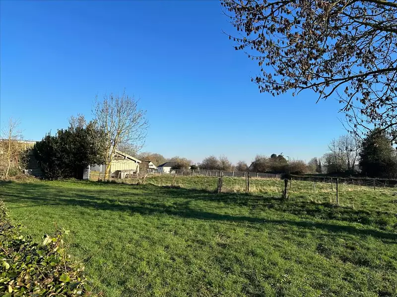 Terrain, 850 m²