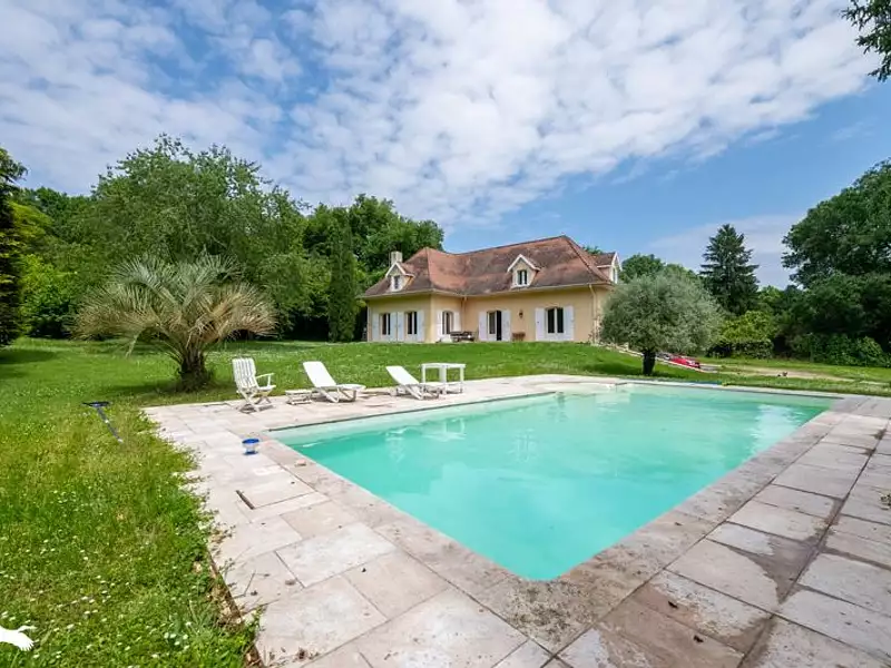 Maison, 201 m²