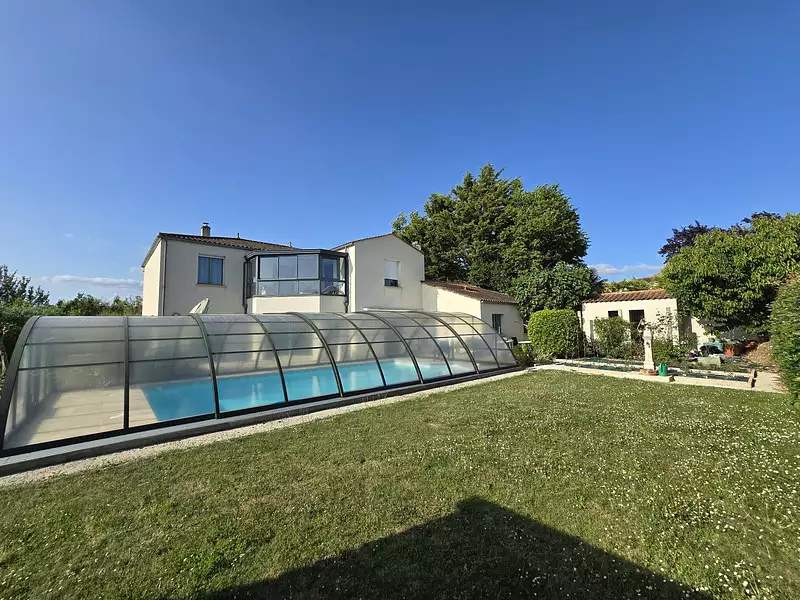 Maison, 272 m²