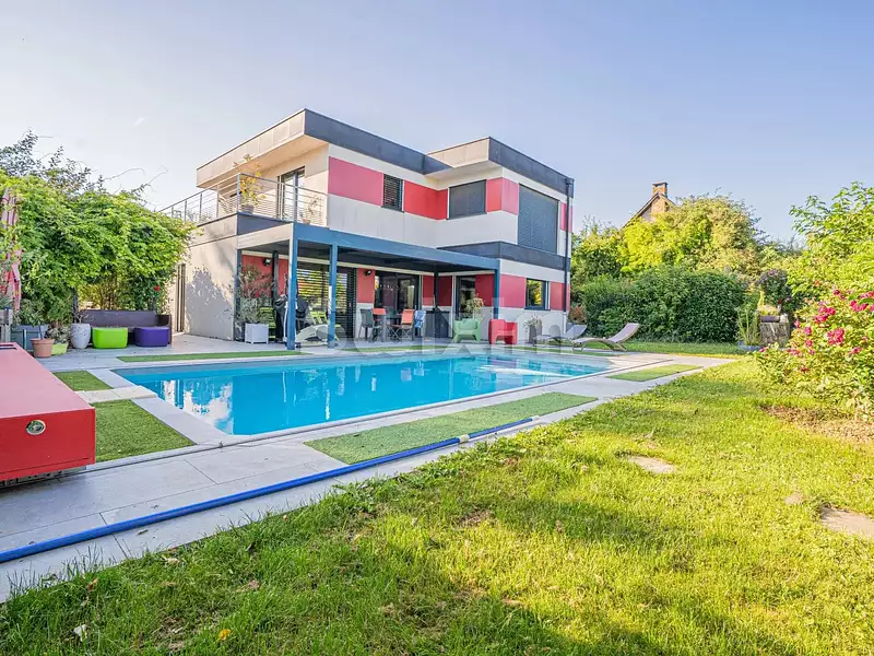 Maison, 197 m²