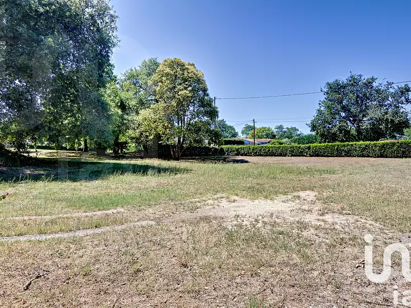 Terrain, 1 000 m²