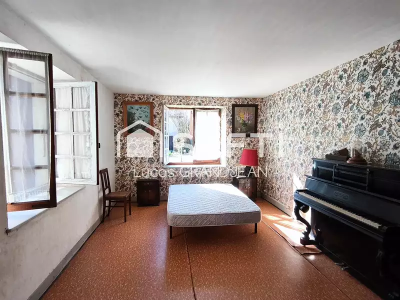 Maison, 240 m²