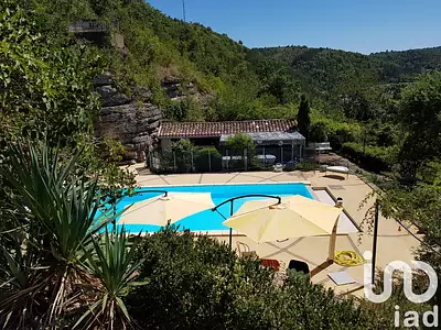 Maison, 151 m²