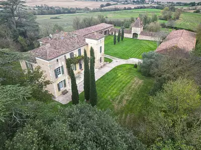 Maison, 323 m²