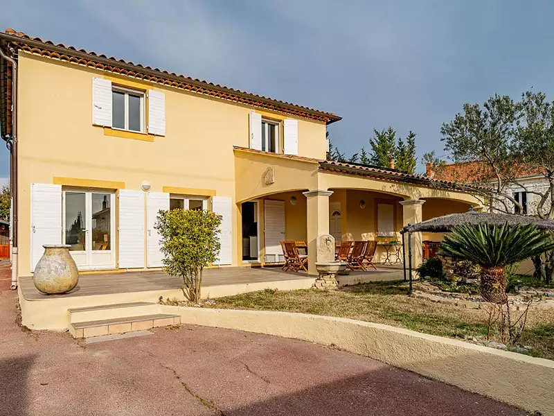 Maison, 200 m²