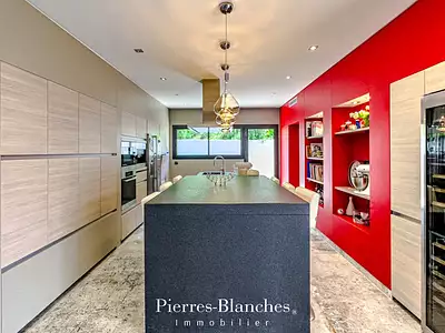 Maison, 270 m²