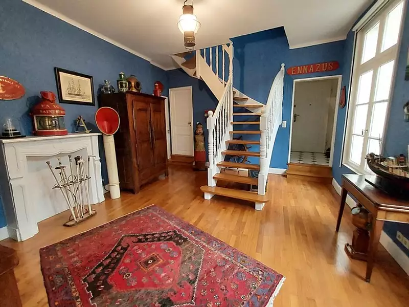 Immeuble, 330 m²