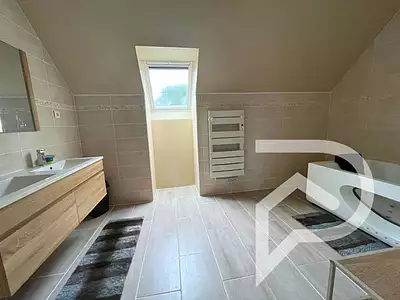 Maison, 220 m²