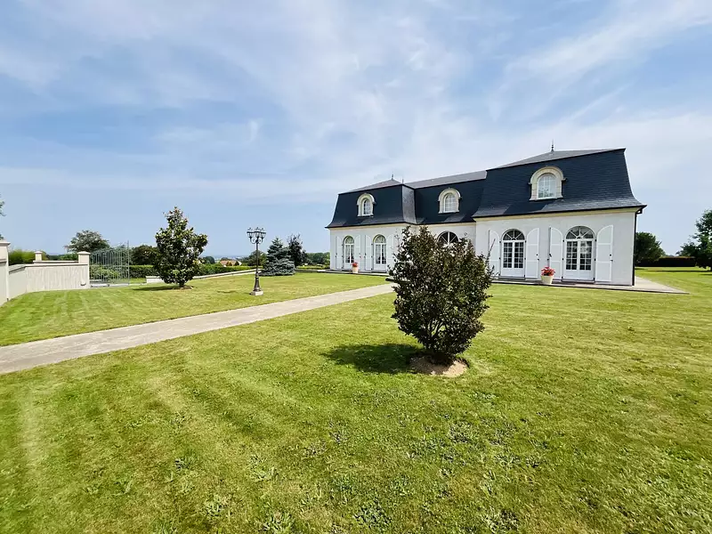 Maison, 290 m²