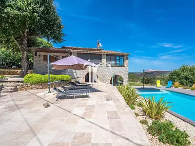 Maison, 166 m²