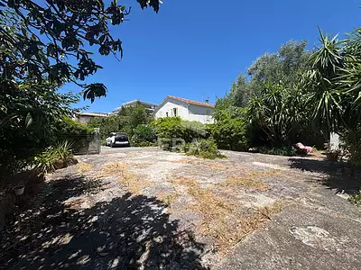 Terrain, 1 085 m²