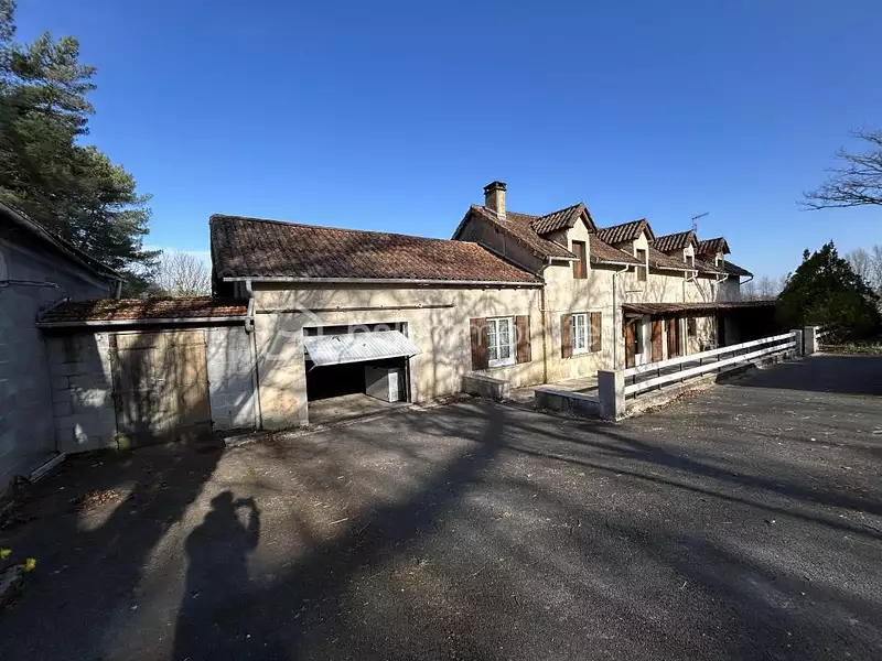 Maison, 166 m²
