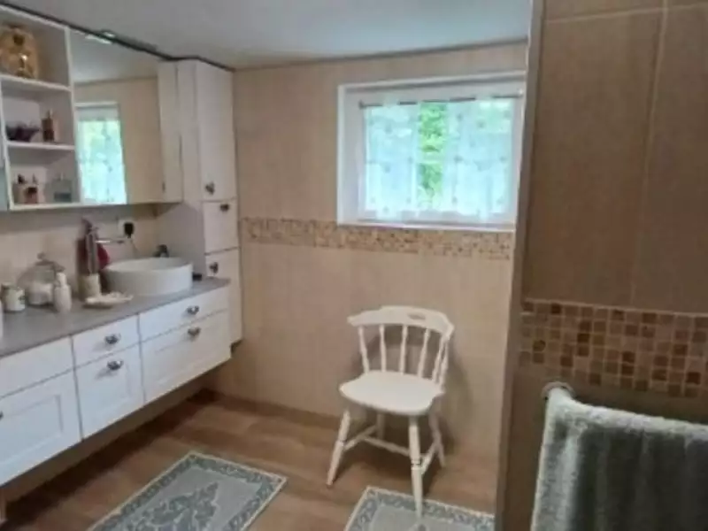 Maison, 242 m²