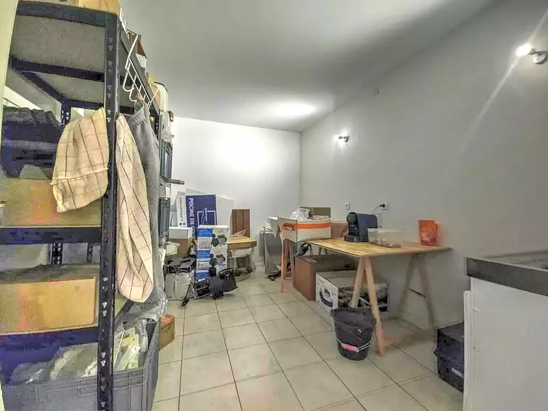 Immeuble, 200 m²