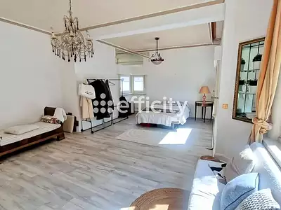 Maison, 167 m²