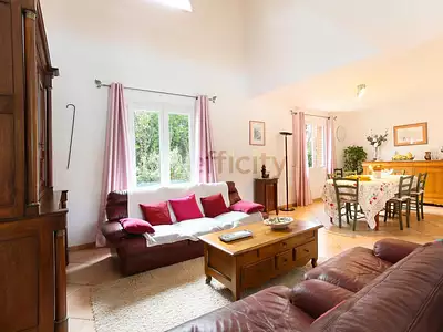 Maison, 196 m²