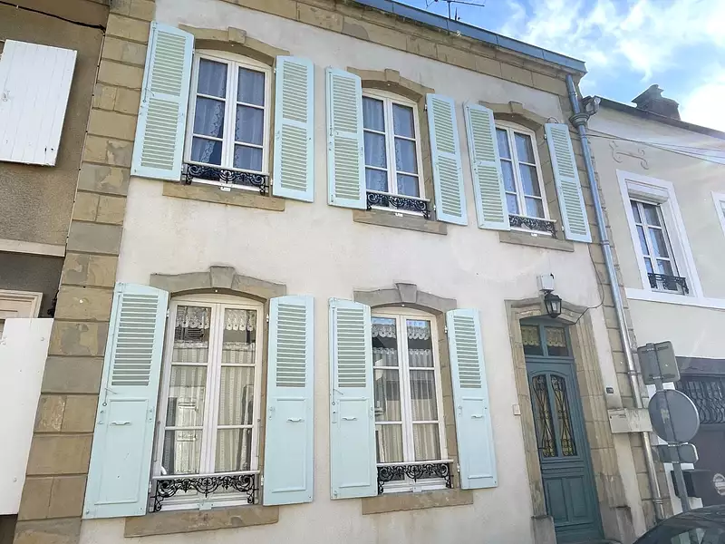 Maison, 169 m²
