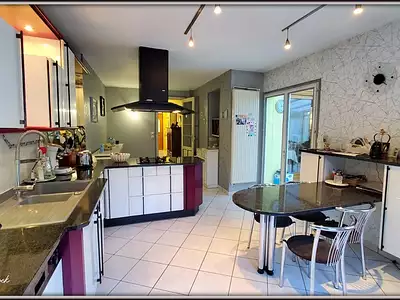 Maison, 194 m²