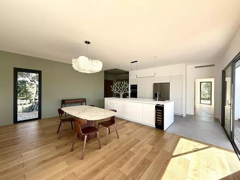 Maison, 164 m²