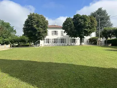 Maison, 453 m²