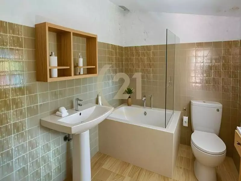 Maison, 259,1 m²