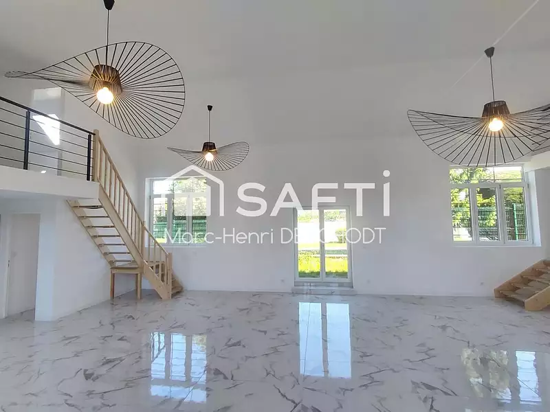 Maison, 197 m²