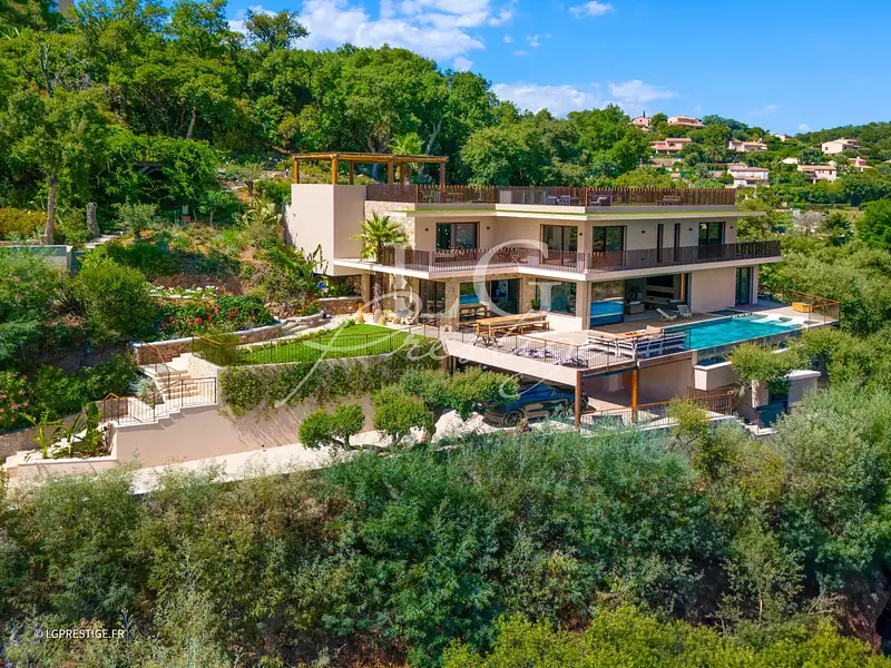 Maison, 318 m²