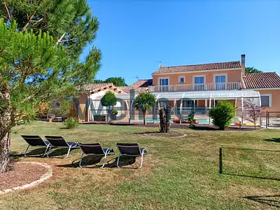 Maison, 330 m²