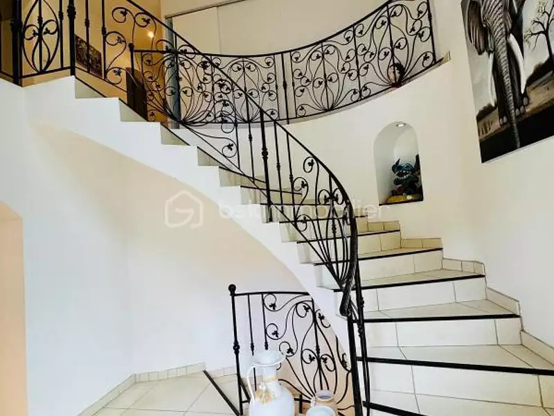Maison, 191 m²