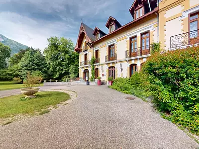 Maison, 1 000 m²