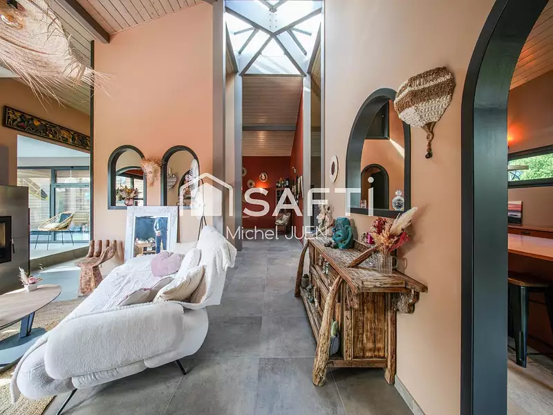 Maison, 225 m²