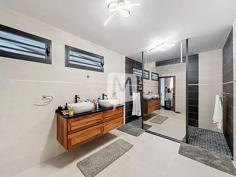 Maison, 236,37 m²