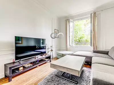 299 000 € 7 475 €/m² Appartement • 40 m² • 2 pièces • 1 chambre Asnières-sur-Seine (92600)
