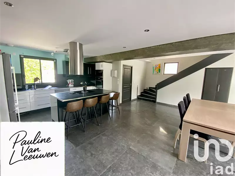 Maison, 215 m²