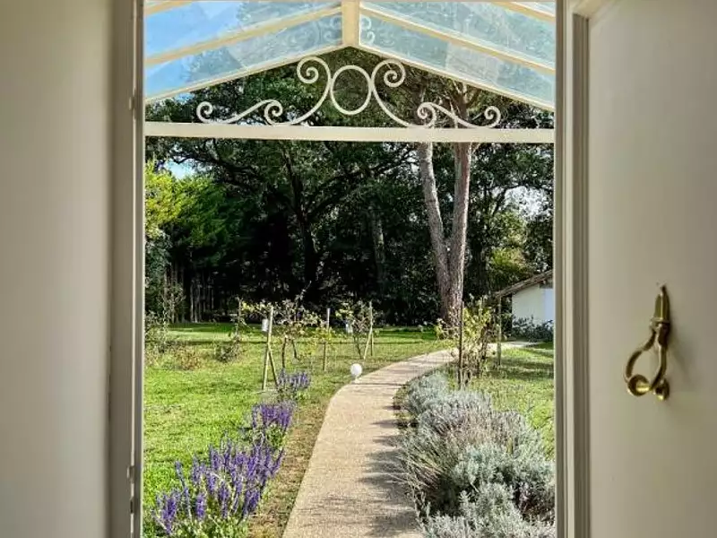 Maison, 330 m²