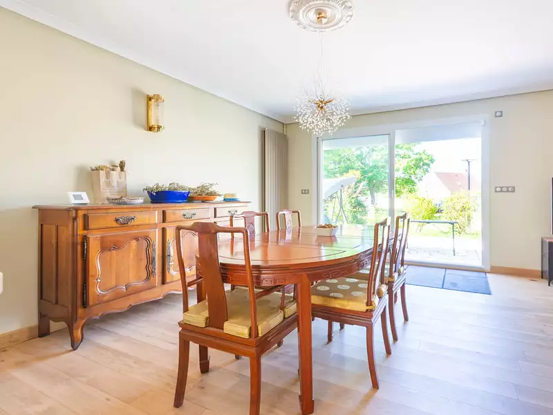 Maison, 340 m²