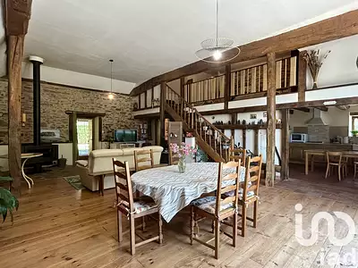 Maison, 163 m²