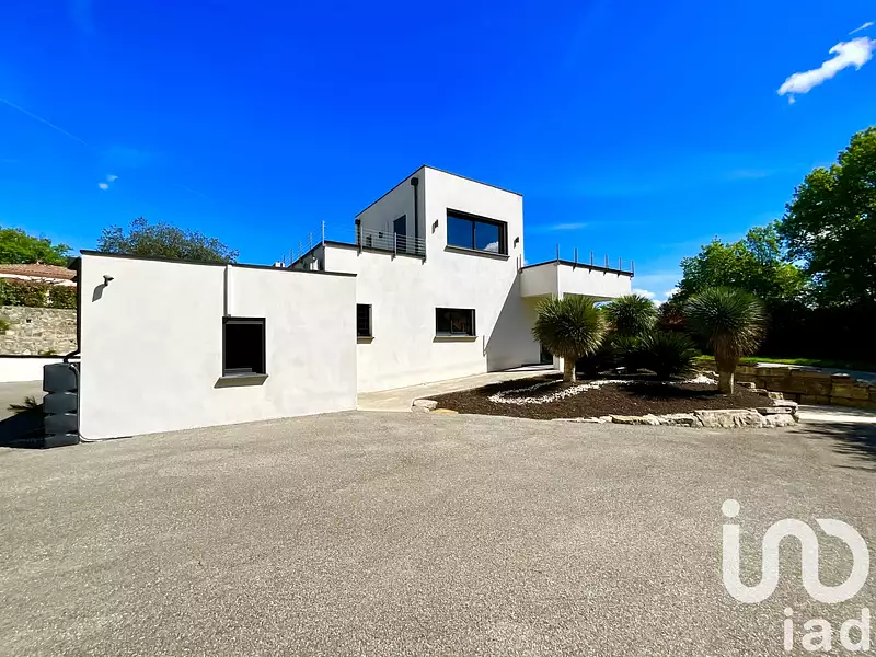 Maison, 218 m²