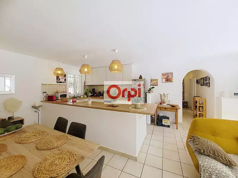 Maison, 176 m²