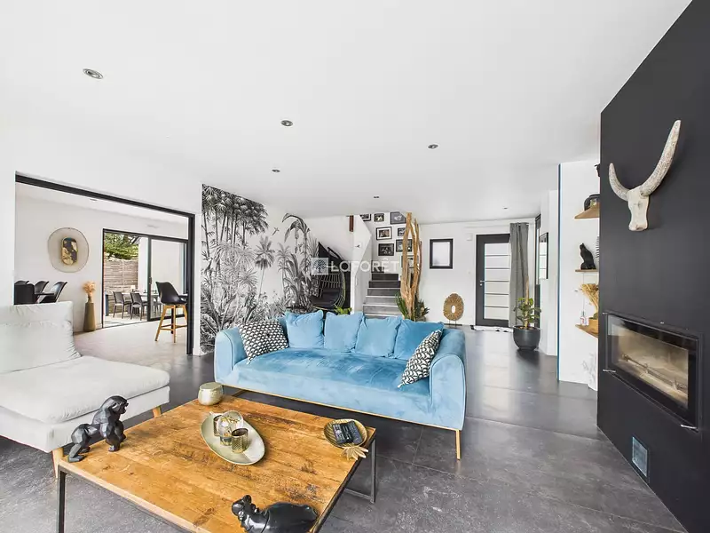Maison, 167 m²