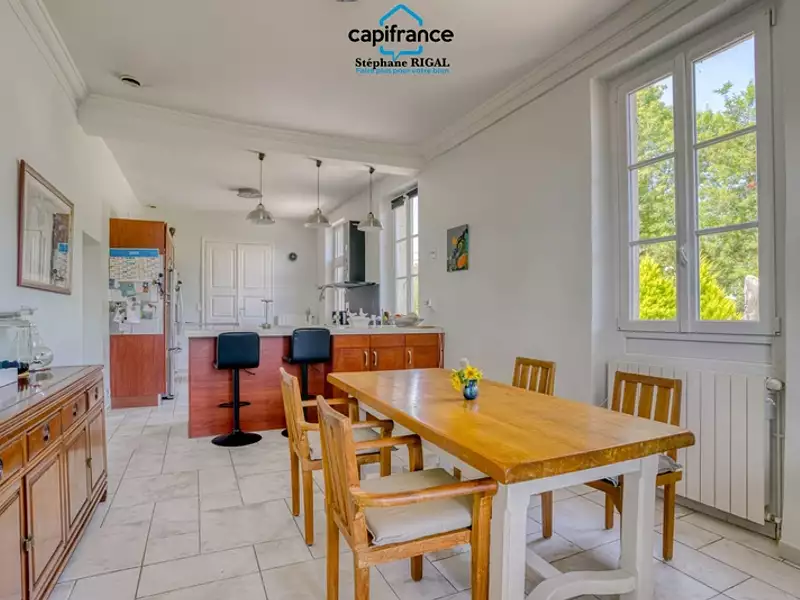 Maison, 210 m²