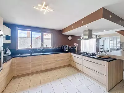 Maison, 180 m²
