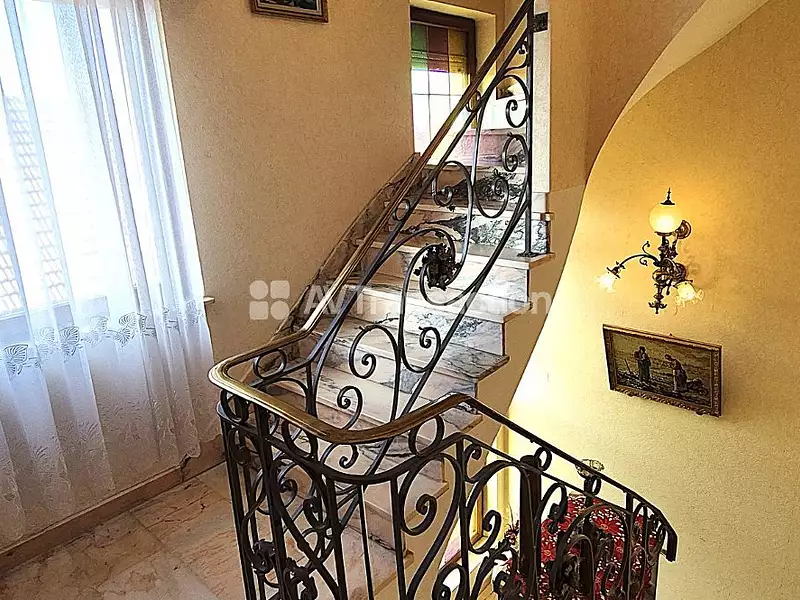 Maison, 337 m²