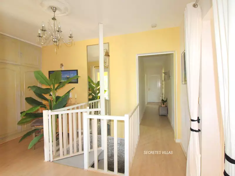 Maison, 360 m²