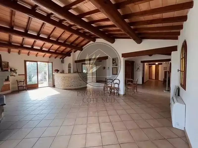 Maison, 231 m²